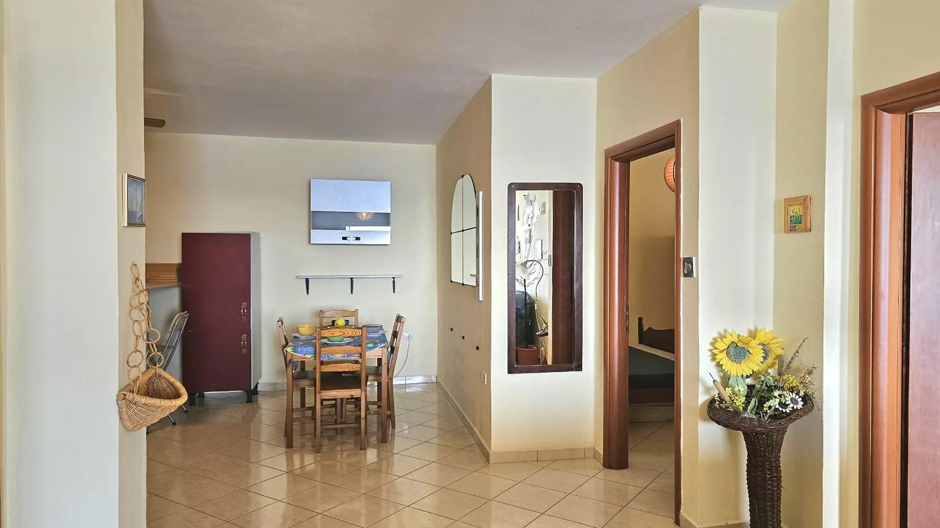 Janosh Front Line Apartment In Saranda Albania