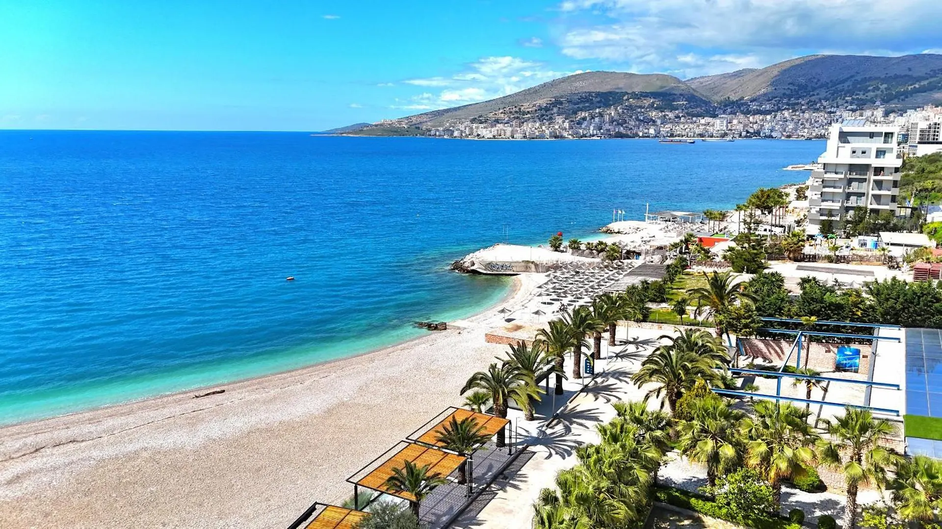 Janosh Front Line Apartment In Saranda Albania